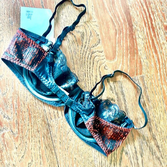 NWT Lily of France Vintage Demi Lace Bra in Hot Red Metallic & Black Lace 36C - Picture 11 of 14